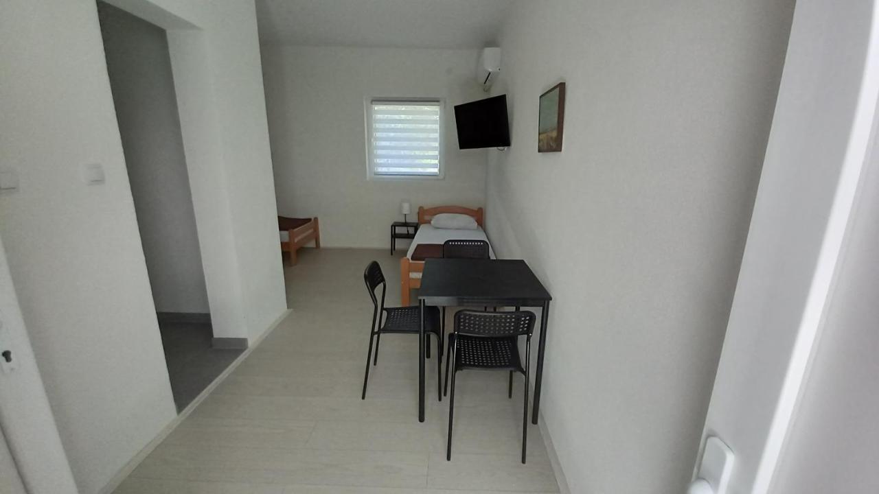 Lena! Apartment Kladovo Ngoại thất bức ảnh